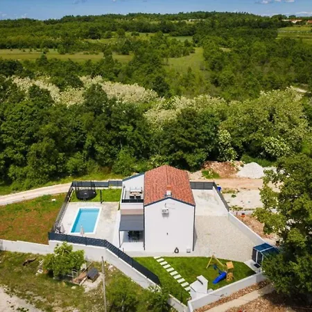 Villa Mara Lusetici